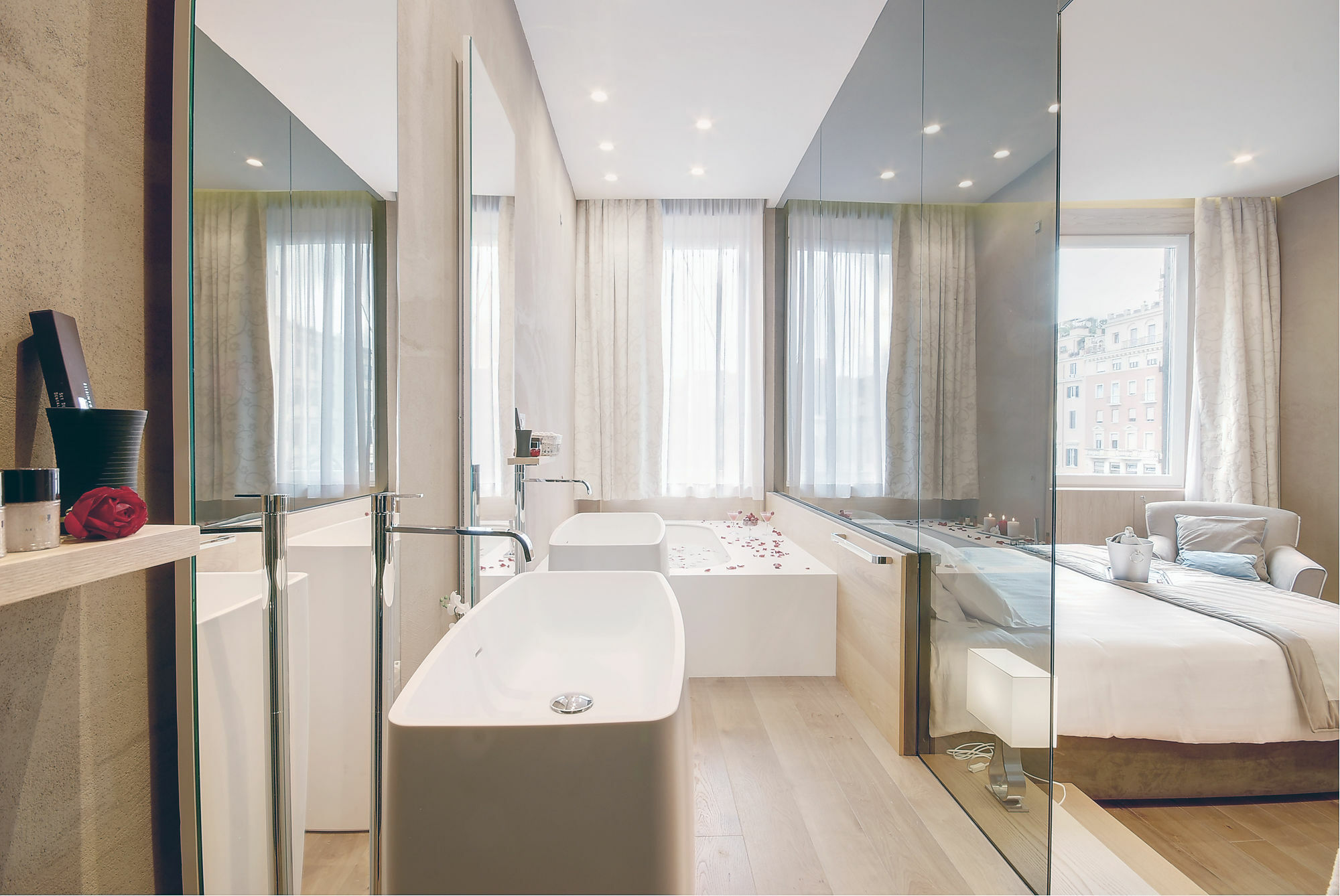 Sun Luxury Pantheon