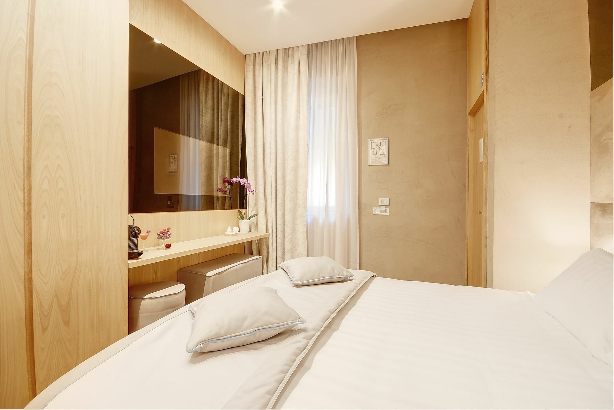 Sun Luxury Pantheon 3* Roma