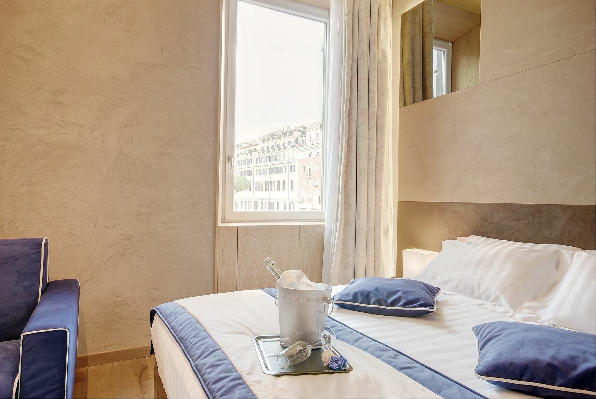 Sun Luxury Pantheon Roma