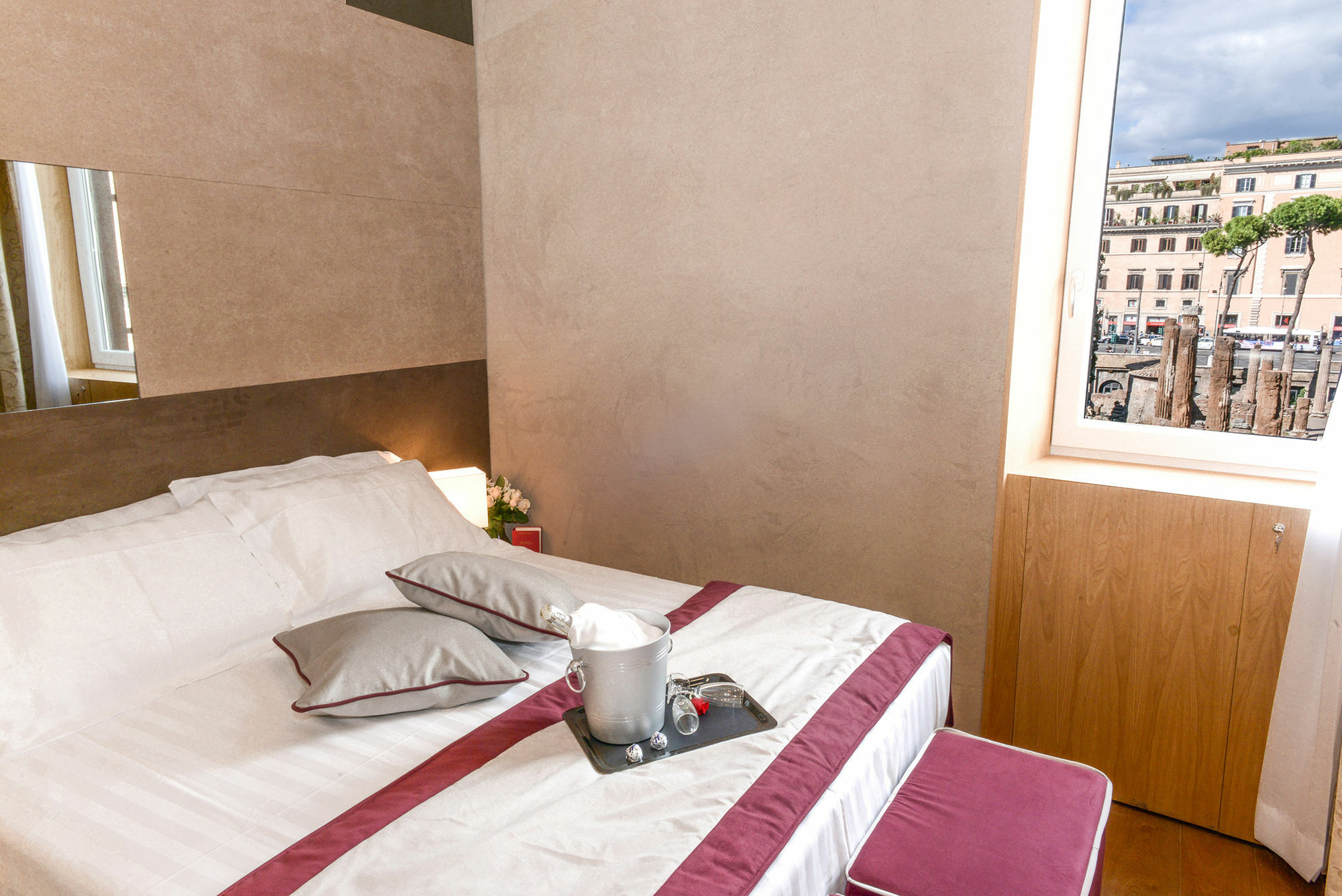 Sun Luxury Pantheon Affittacamere 3*