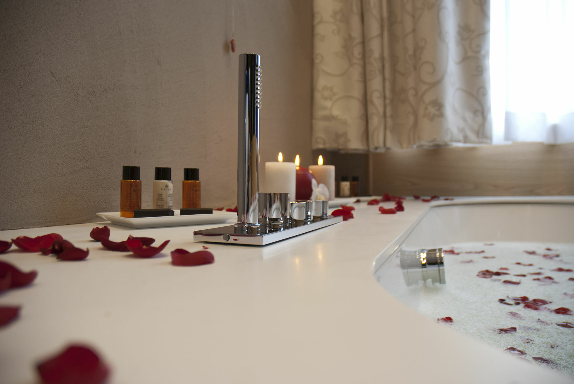 Sun Luxury Pantheon 3*